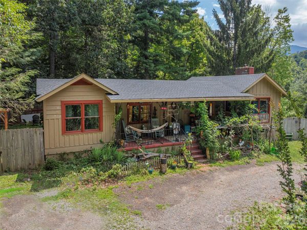 337 Hamer Avenue, Waynesville, NC 28786