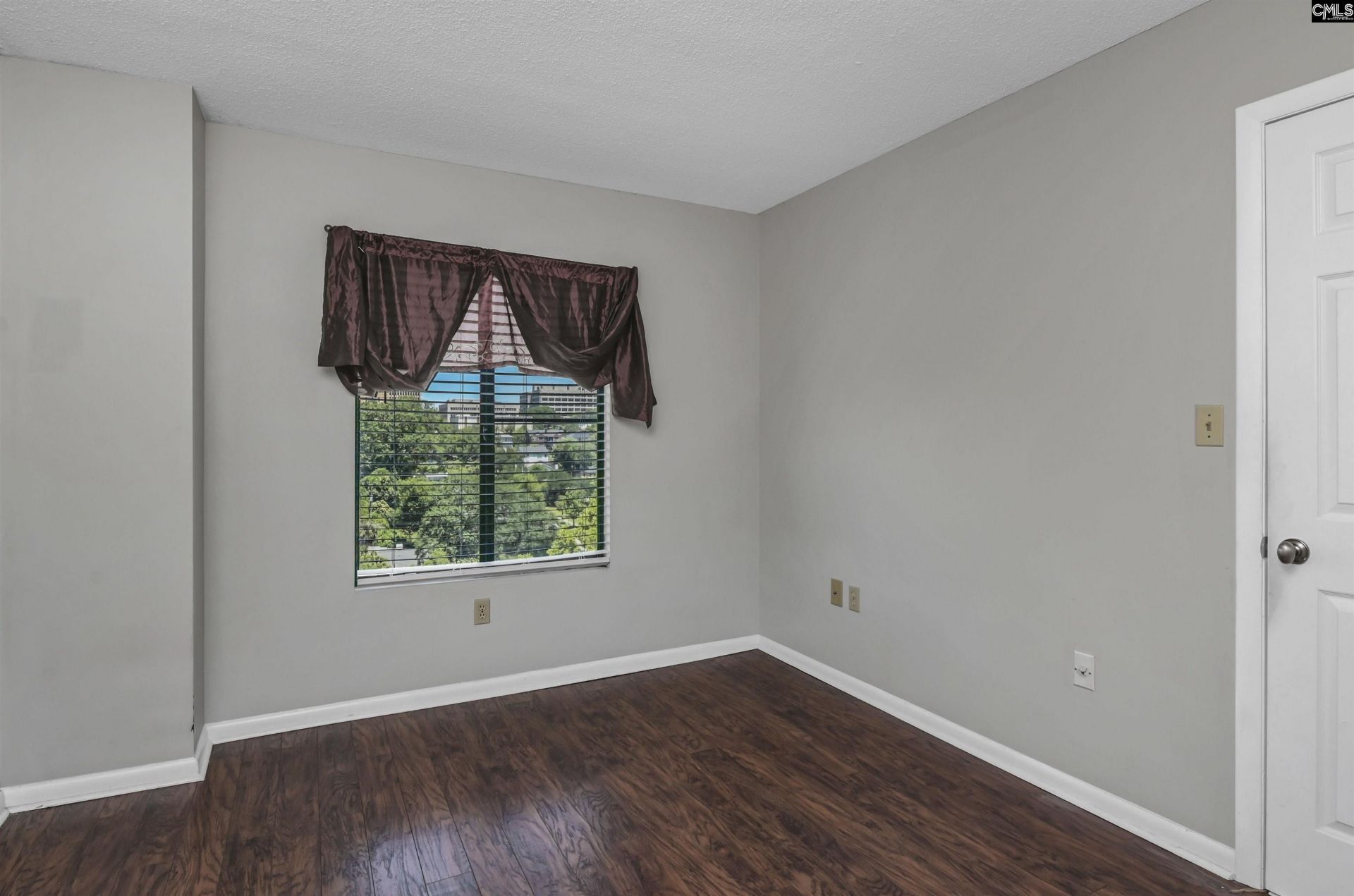 1600 Park Circle  Photo 11