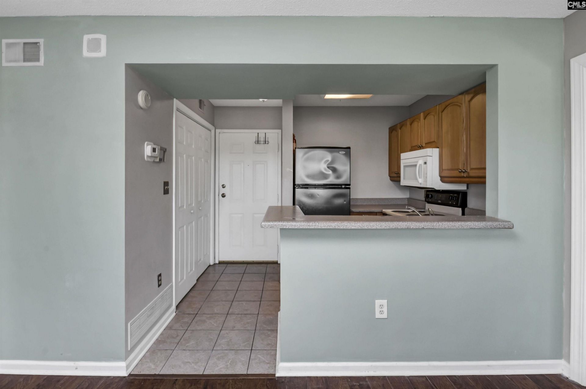 1600 Park Circle  Photo 5