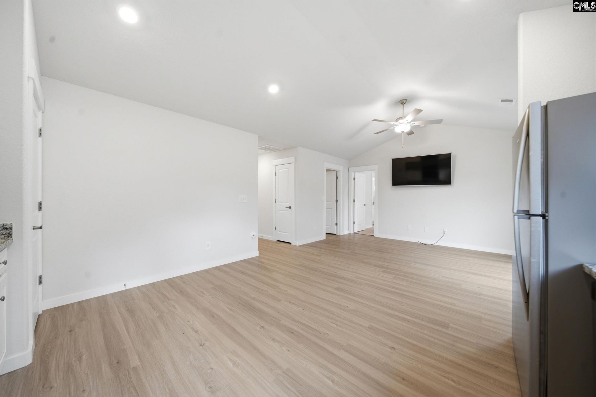 1676 Hidden Garden Lane  Photo 8