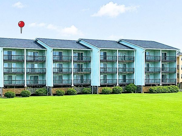 918 N New River Drive, Unit 722, Surf City, NC 28445