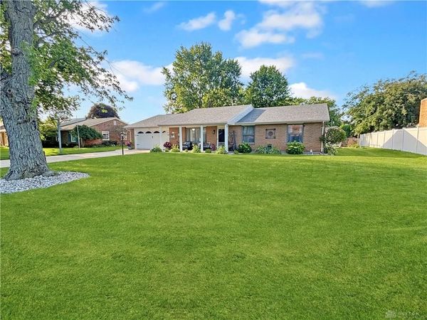 768 Gardenwood Drive, Greenville, OH 45331