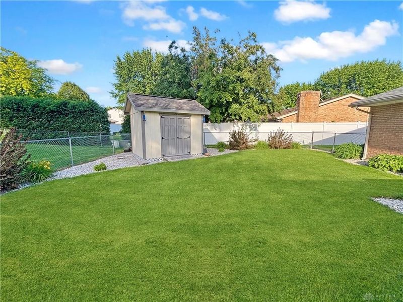768 Gardenwood Drive, Greenville, OH 45331 Photo 29