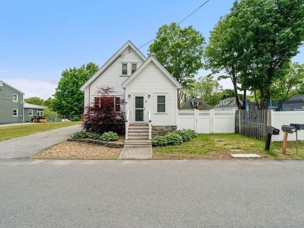 17 Juliette St, Andover, MA 01810