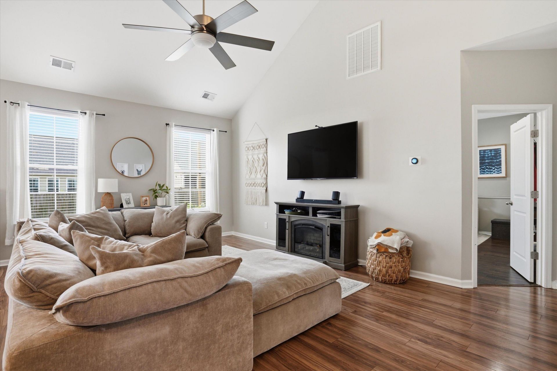 1311 Hermitage Lane Photo 16