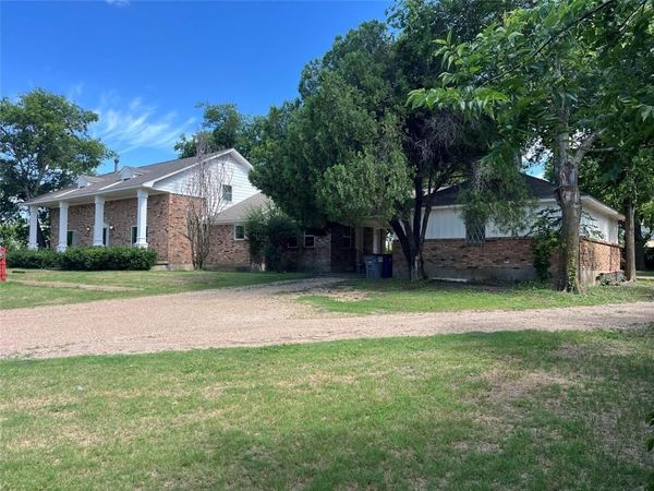 928 E Bear Creek Road, Glenn Heights, TX 75154