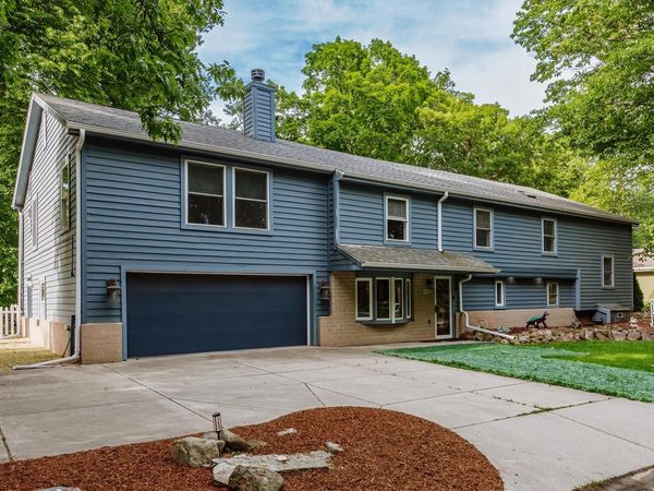 727 E Madison STREET, Oconomowoc, WI 53066