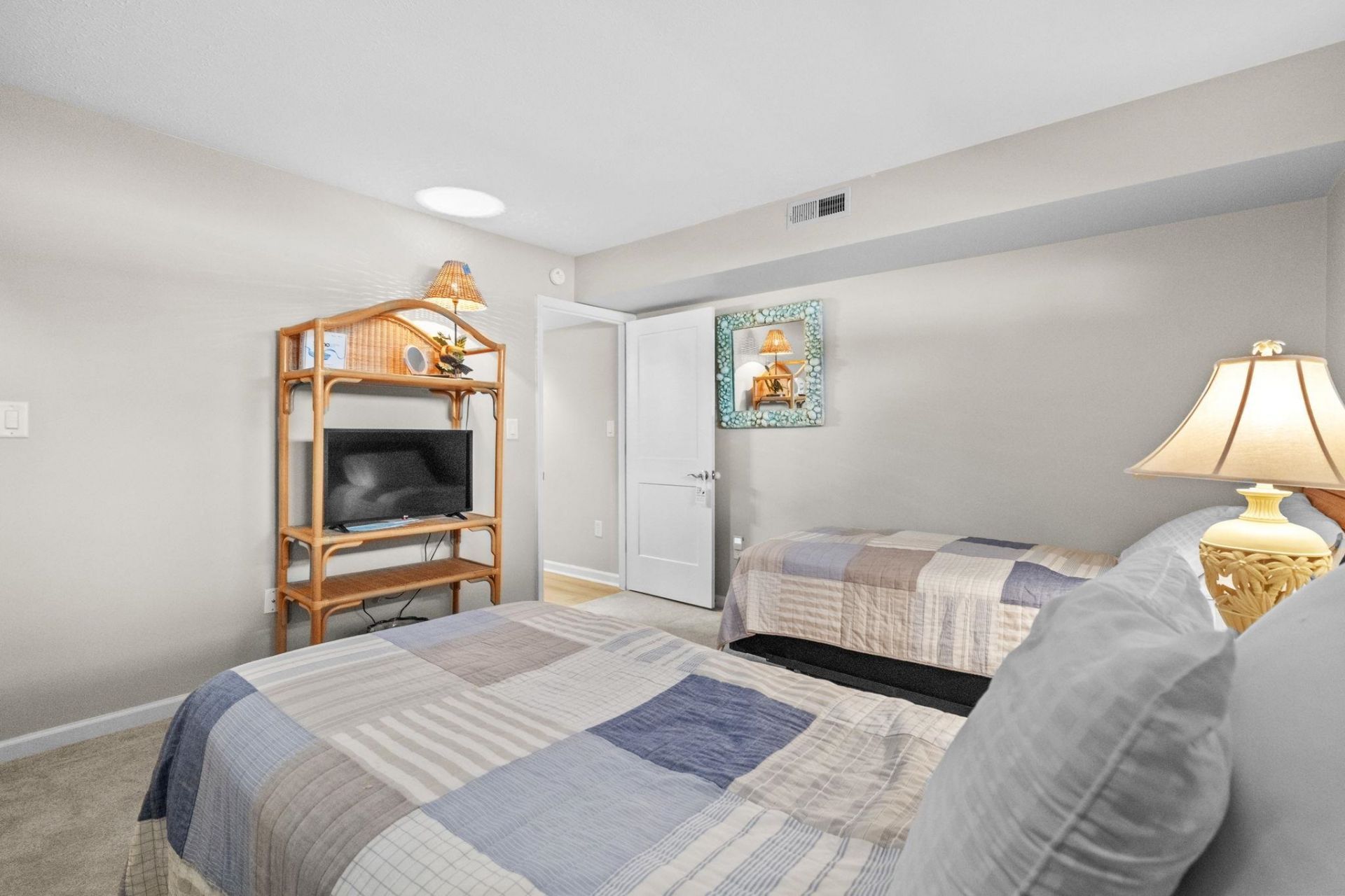 5507 N Ocean Blvd. Photo 27