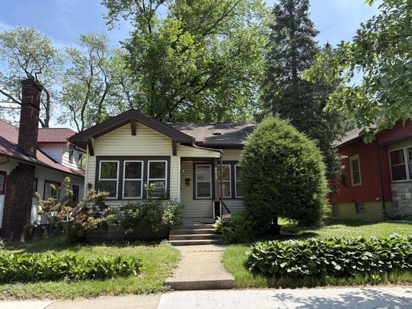 4617 Columbus Avenue, Minneapolis, MN 55407
