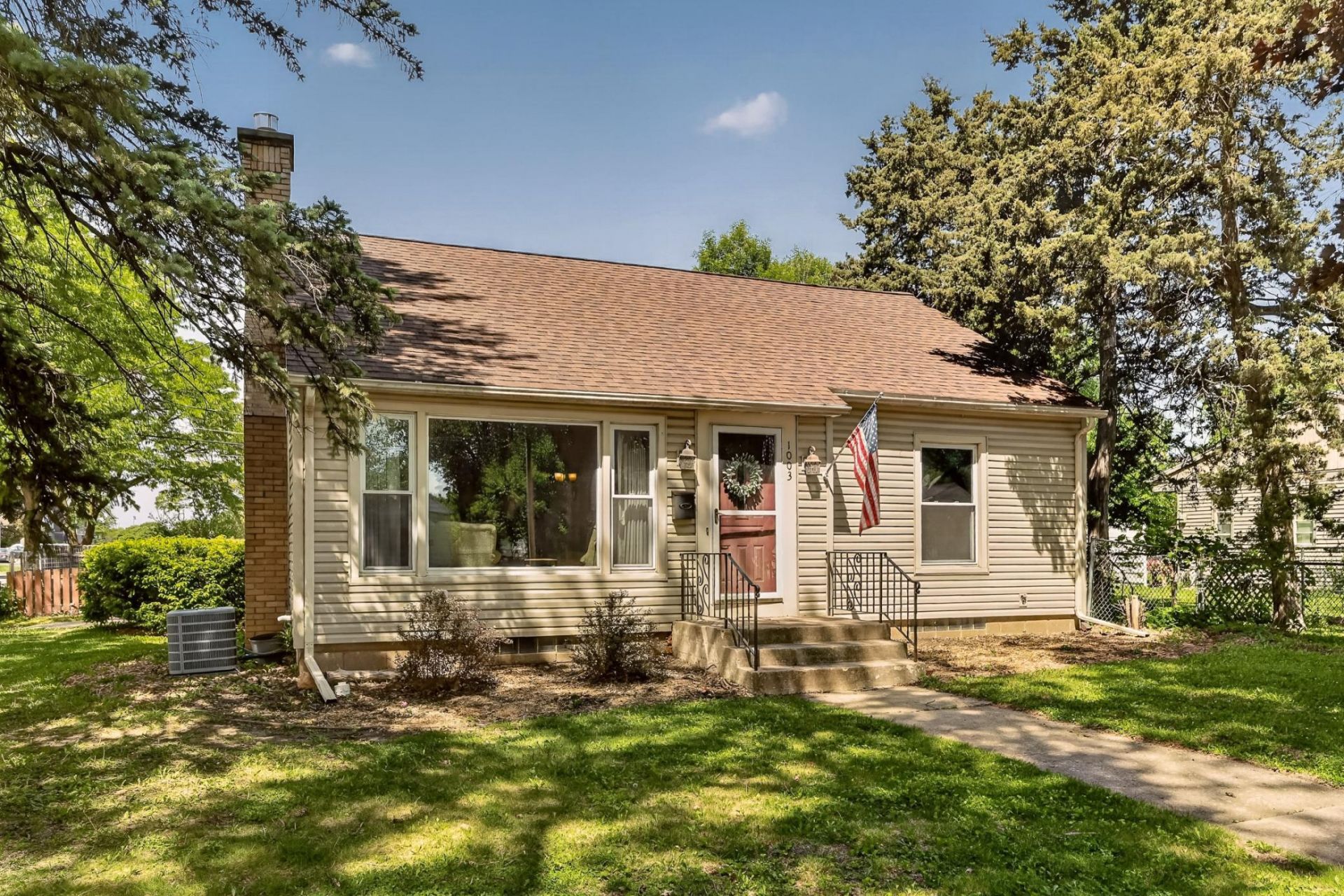 1003 9th Avenue NW, Rochester, MN 55901