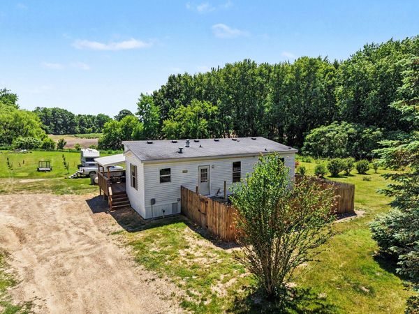 68699 38th Avenue, Covert, MI 49043