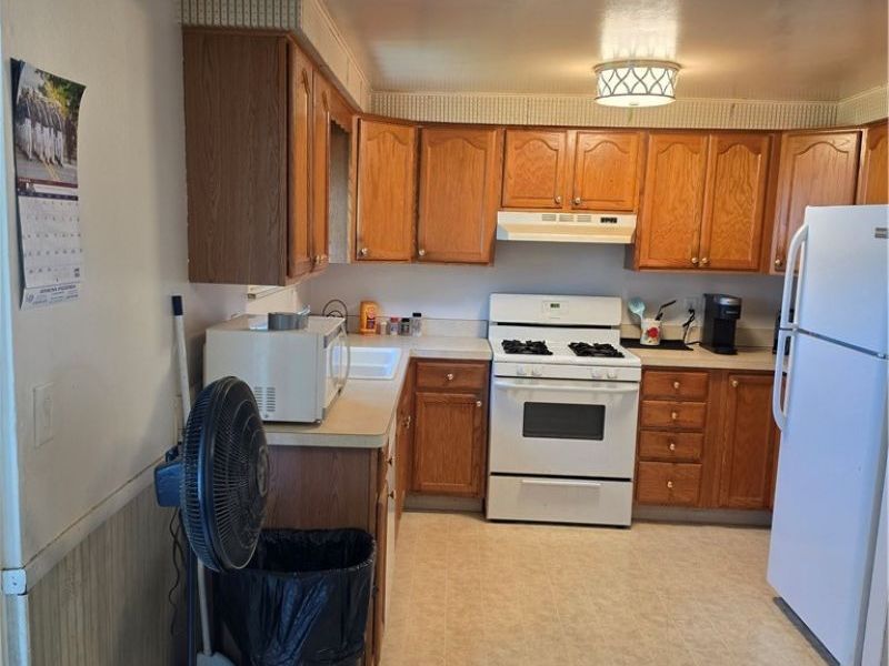 3992 W 176th Street , Cleveland, OH 44111 Photo 12