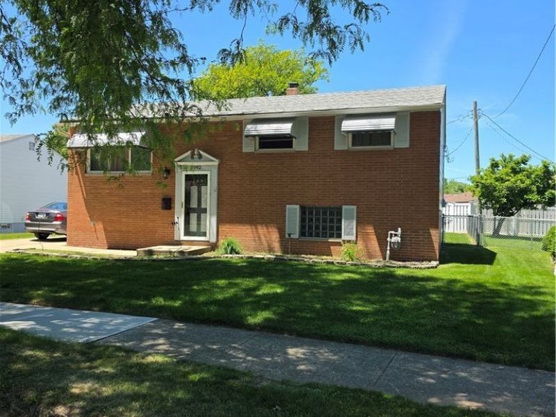 3992 W 176th Street , Cleveland, OH 44111 Photo 2