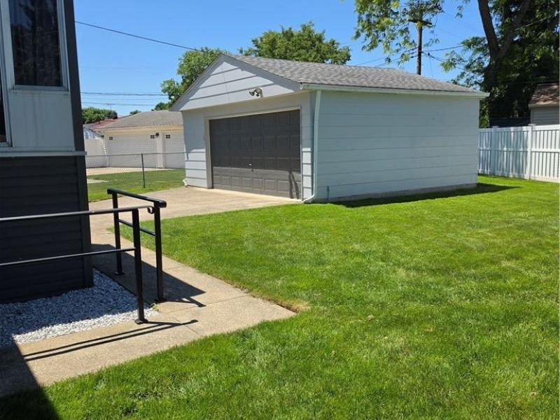 3992 W 176th Street , Cleveland, OH 44111 Photo 5