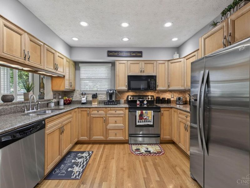 194 Assisiknoll Court, Delhi Twp, OH 45238 Photo 18