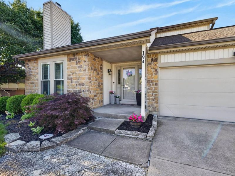 194 Assisiknoll Court, Delhi Twp, OH 45238 Photo 2