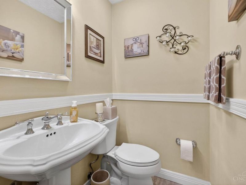 194 Assisiknoll Court, Delhi Twp, OH 45238 Photo 21