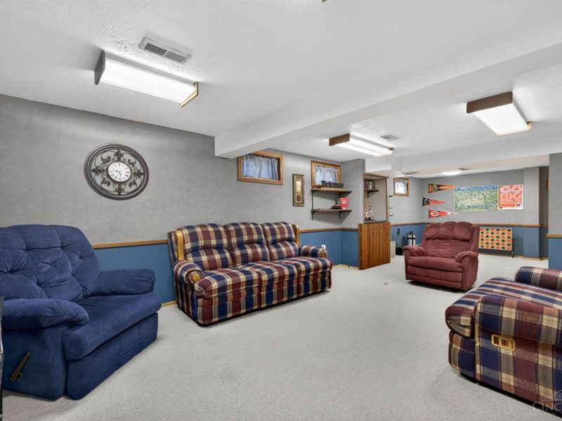 194 Assisiknoll Court, Delhi Twp, OH 45238 Photo 32