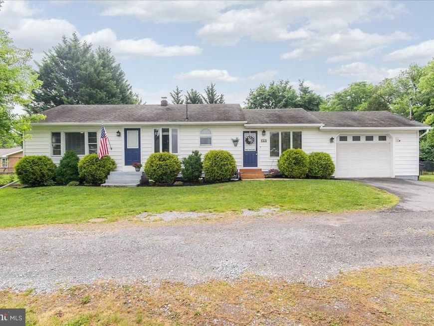10703 Yvonne Lane, Williamsport, MD 21795 Main Photo