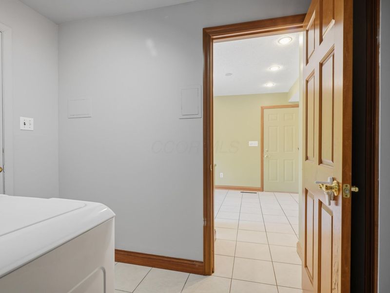 998 Afton Road, Columbus, OH 43221 Photo 24