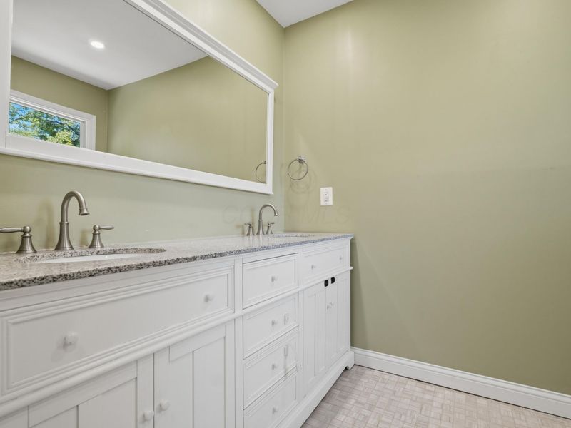 998 Afton Road, Columbus, OH 43221 Photo 36