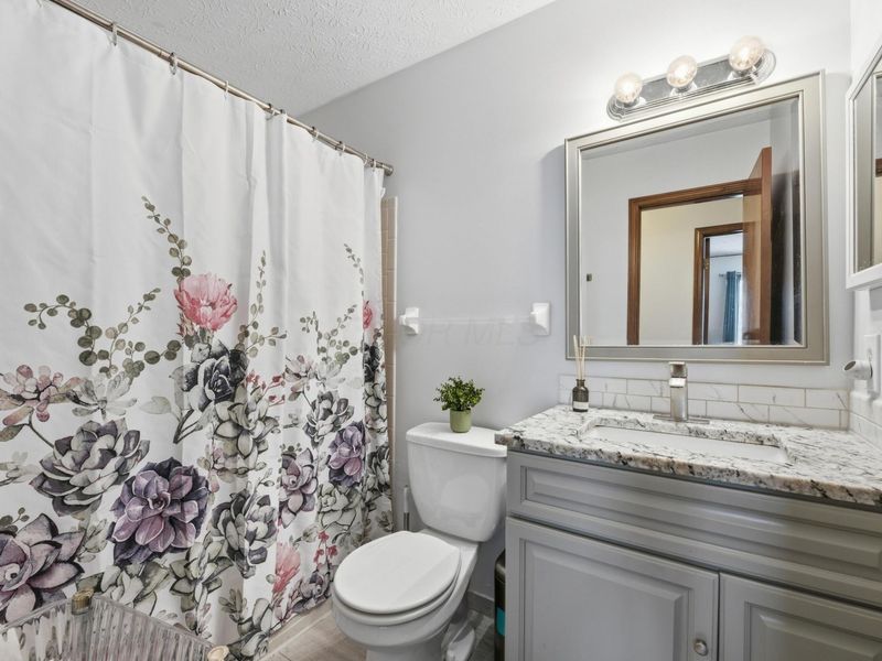 1559 Trabue Woods Boulevard , Columbus, OH 43228 Photo 19