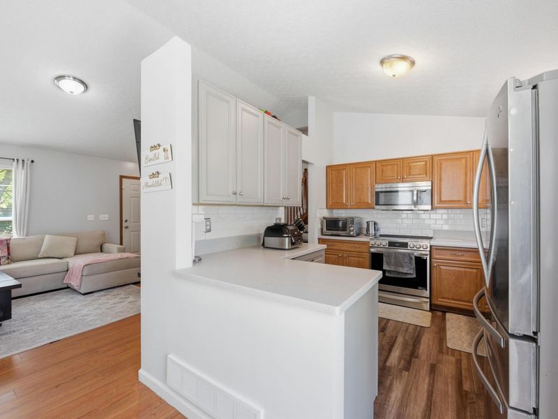 1559 Trabue Woods Boulevard , Columbus, OH 43228 Photo 8