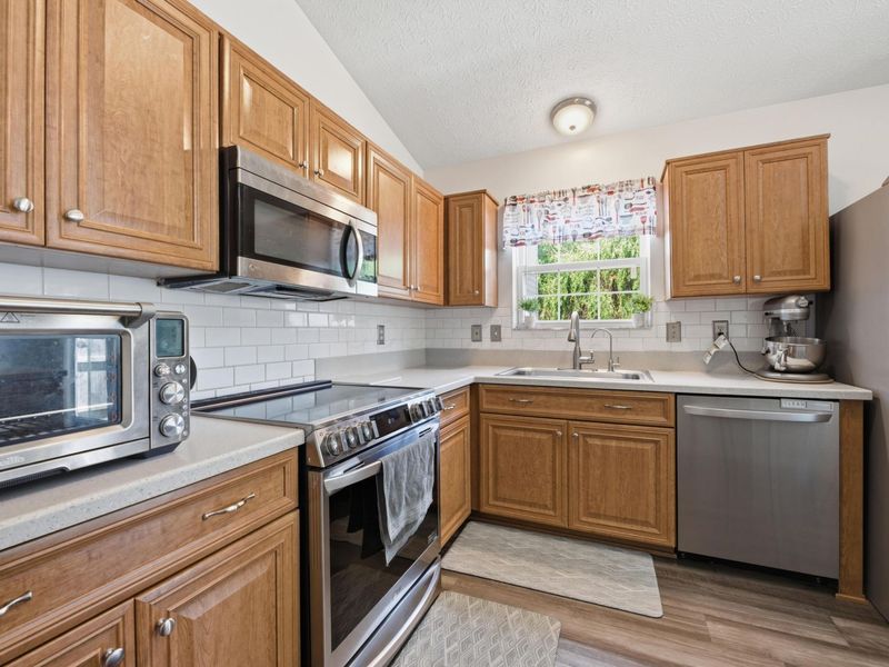 1559 Trabue Woods Boulevard , Columbus, OH 43228 Photo 9