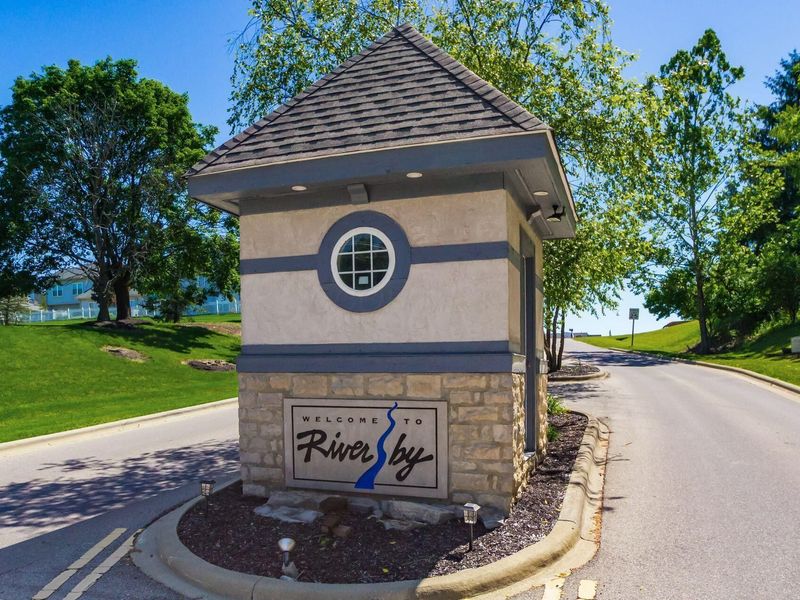 1045 Village Drive , Delaware, OH 43015 Photo 37