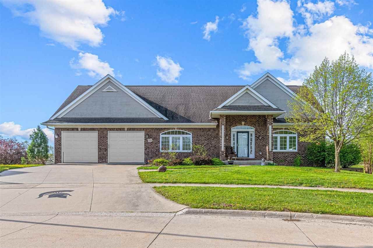 715 Willow Ct., Solon, IA 52333 Main Photo