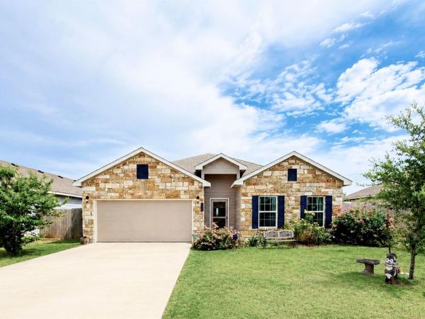 617 W Sheldon Ave , Thrall, TX 76578