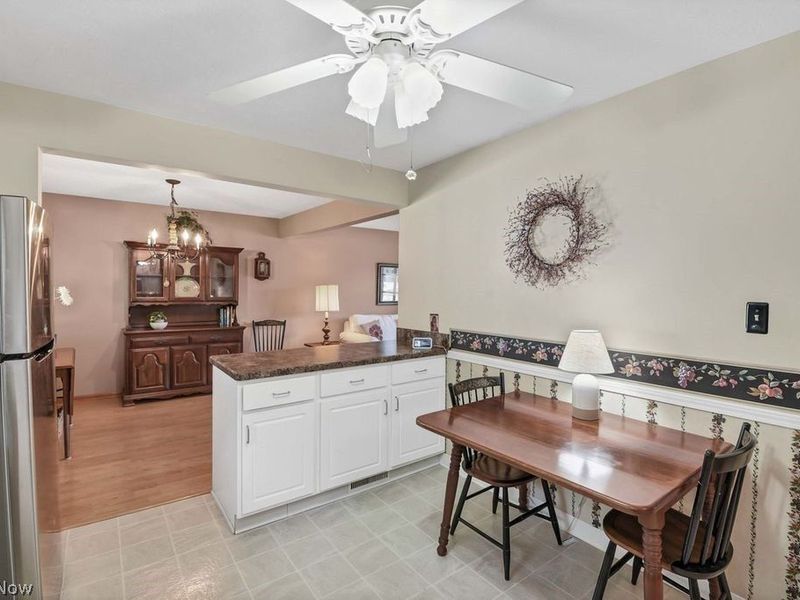7120 Lakeview Drive , Parma, OH 44129 Photo 18
