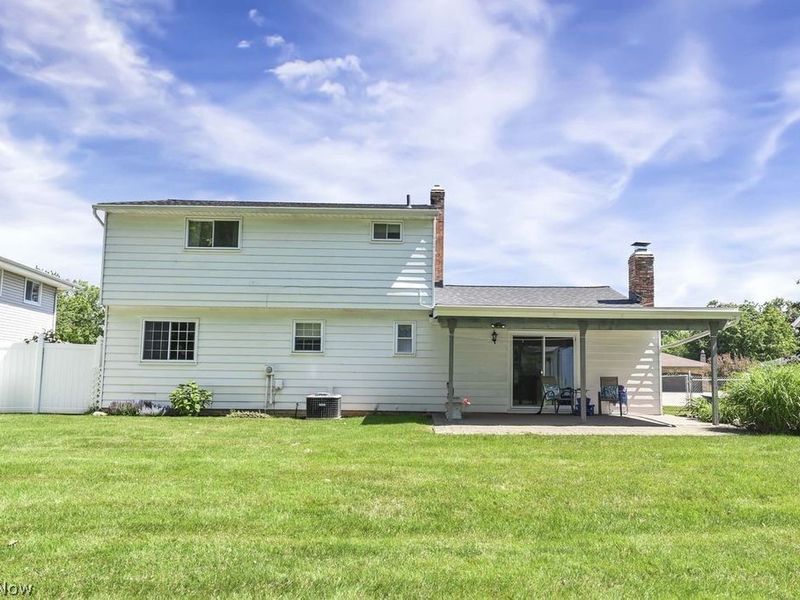 7120 Lakeview Drive , Parma, OH 44129 Photo 5