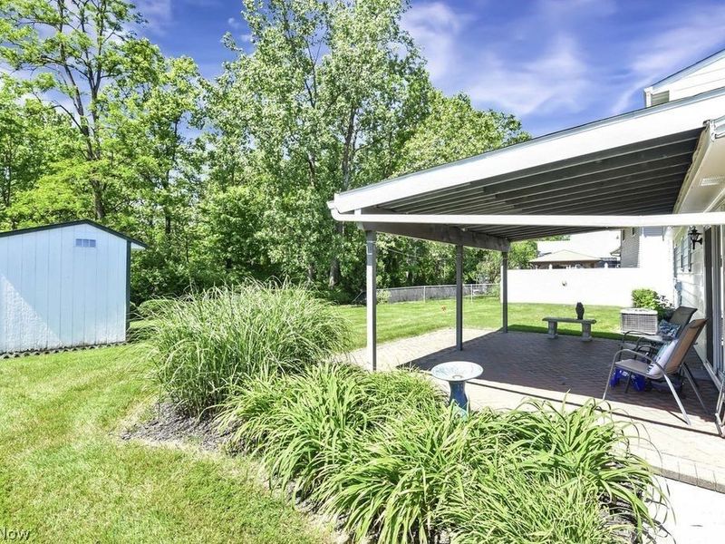 7120 Lakeview Drive , Parma, OH 44129 Photo 6