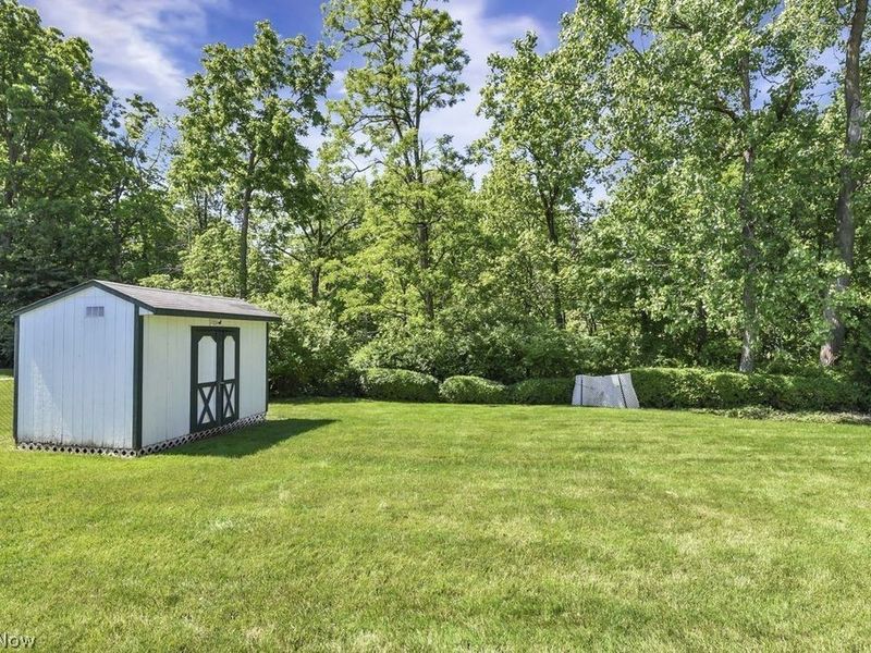 7120 Lakeview Drive , Parma, OH 44129 Photo 7