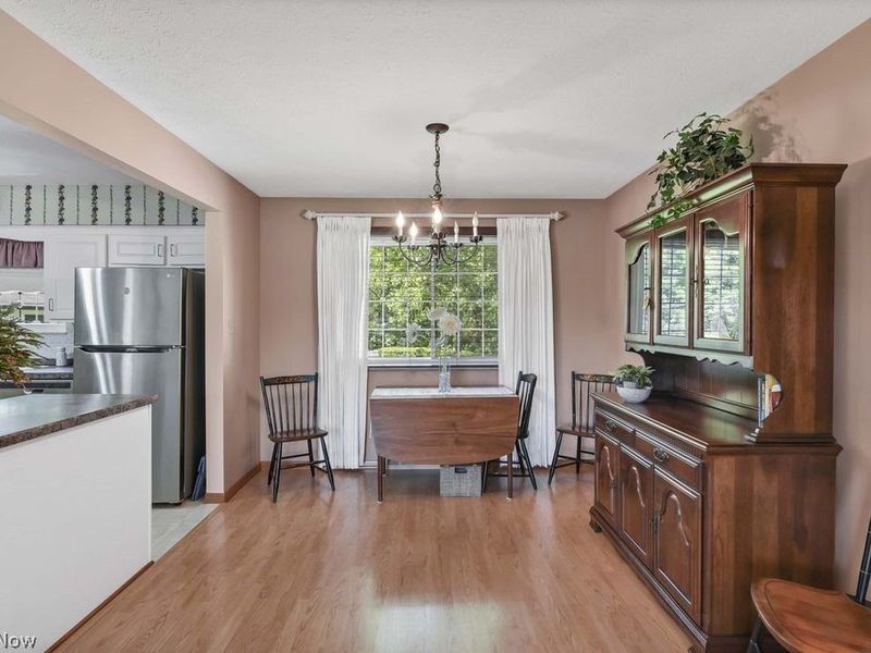 7120 Lakeview Drive , Parma, OH 44129 Photo 9