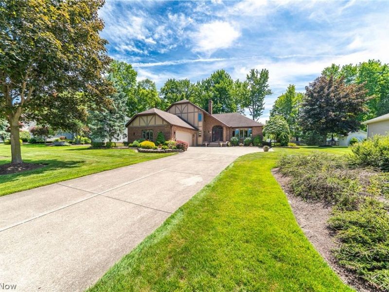 6276 Coldstream , Highland Heights, OH 44143 Photo 2
