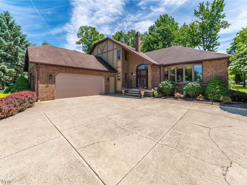 6276 Coldstream , Highland Heights, OH 44143 Photo 3