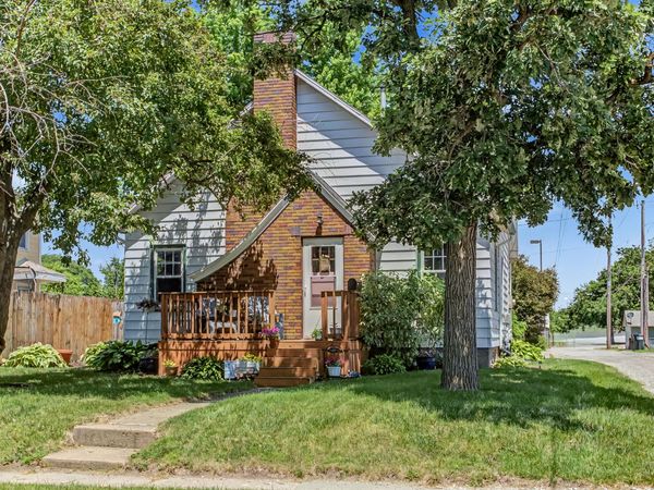 415 K Avenue, Nevada, IA 50201