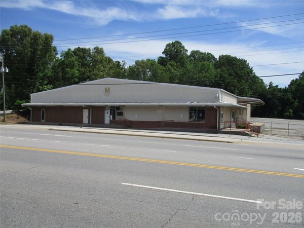 91 New Leicester Highway , Asheville, NC 28806