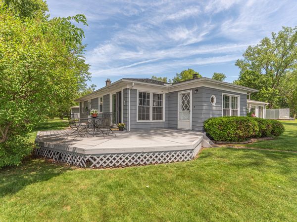 9547 Crestline Drive, Pinckney, MI 48169