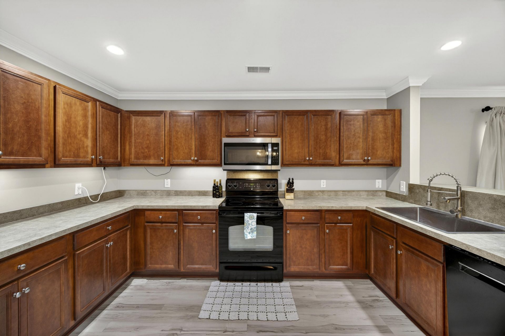 8591 Purity Drive Photo 12