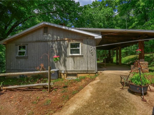 149 Seneca School Rd, Harmony, PA 16037