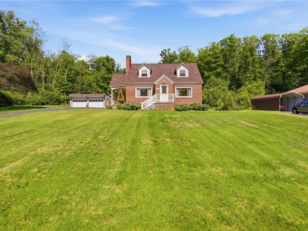 4511 Somerset Pike , Hollsopple, PA 15935