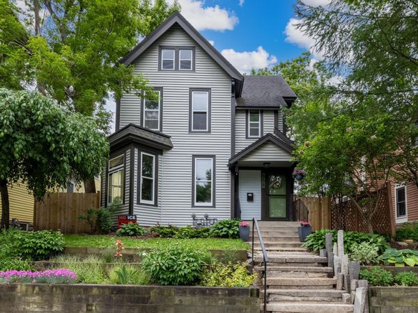 658 Holly Avenue, Saint Paul, MN 55104