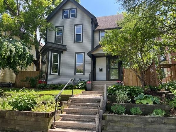 658 Holly Avenue, Saint Paul, MN 55104