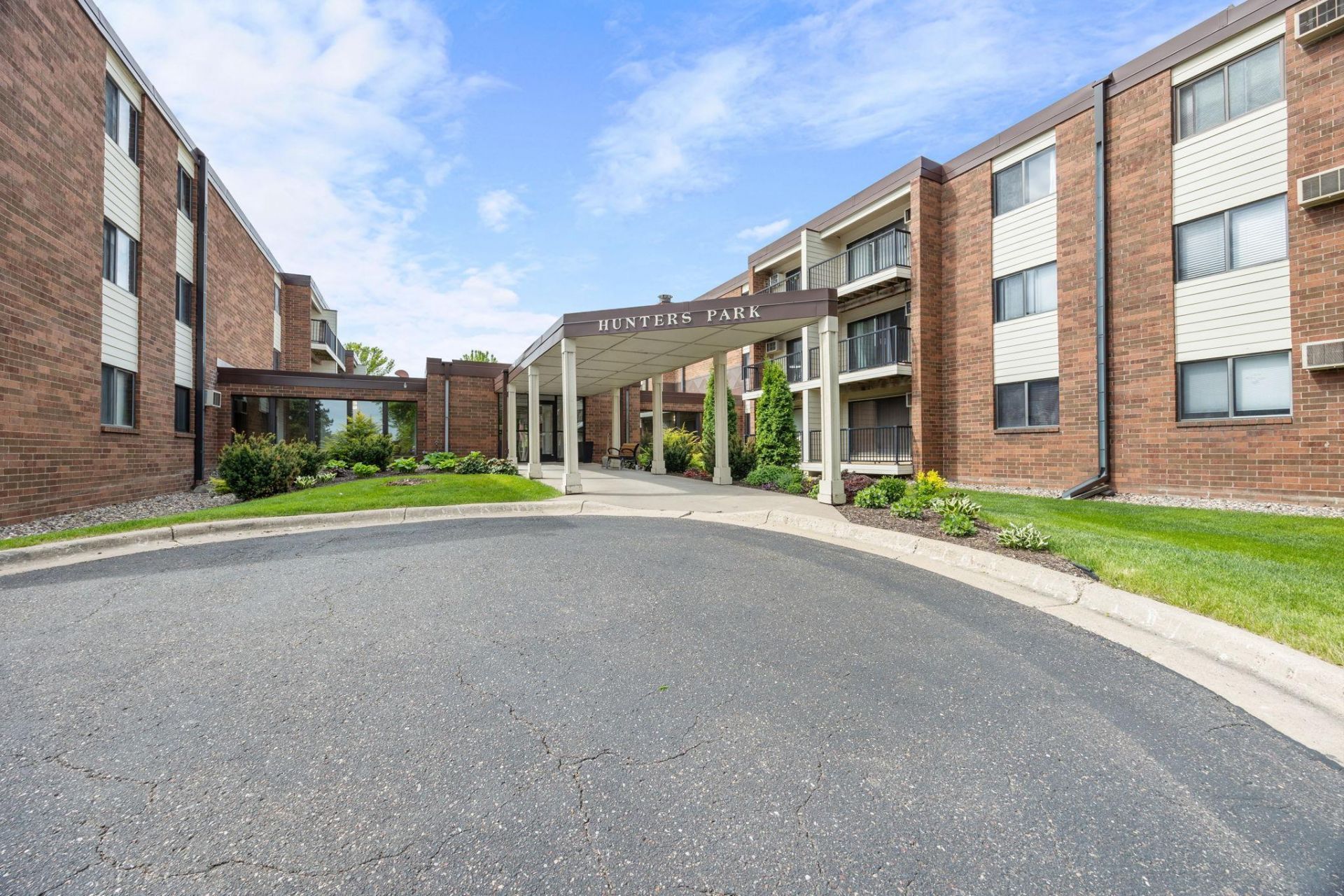 4 Pine Tree Drive , Arden Hills, MN 55112