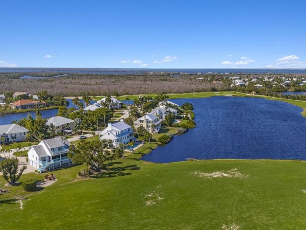 1425 Causey Ct, Sanibel, FL 33957