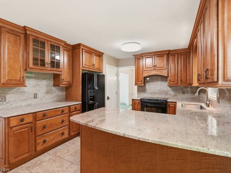 8700 Bradford Lane , Brecksville, OH 44141 Photo 8