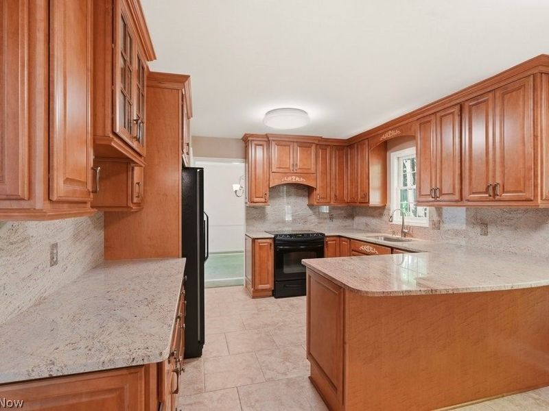 8700 Bradford Lane , Brecksville, OH 44141 Photo 9